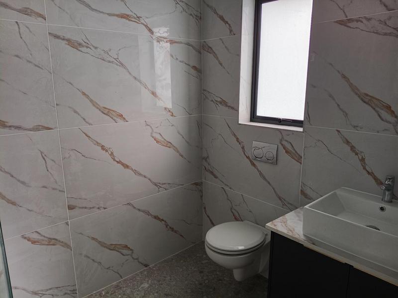 To Let 3 Bedroom Property for Rent in Uitzicht Western Cape